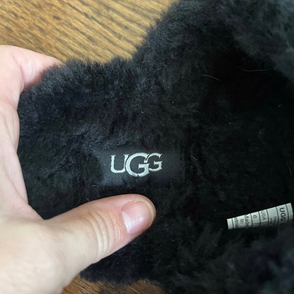 WOMENS UGG SCUFFETTE II heart GRAPHIC SUEDE BLACK SHEEPSKIN SLIDE SLIPPERS US 6 - Picture 4 of 4